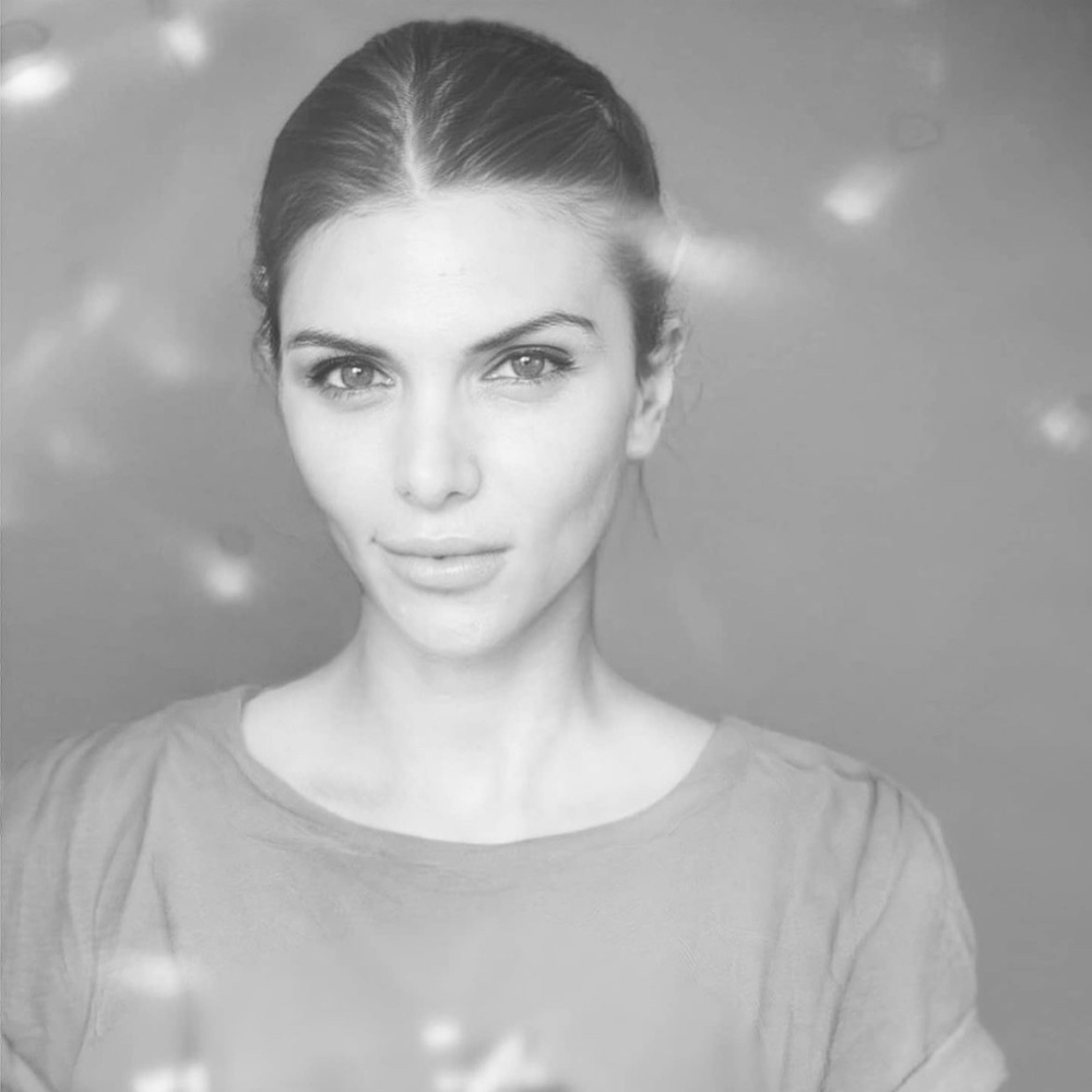 Meet your Posher, Valeria